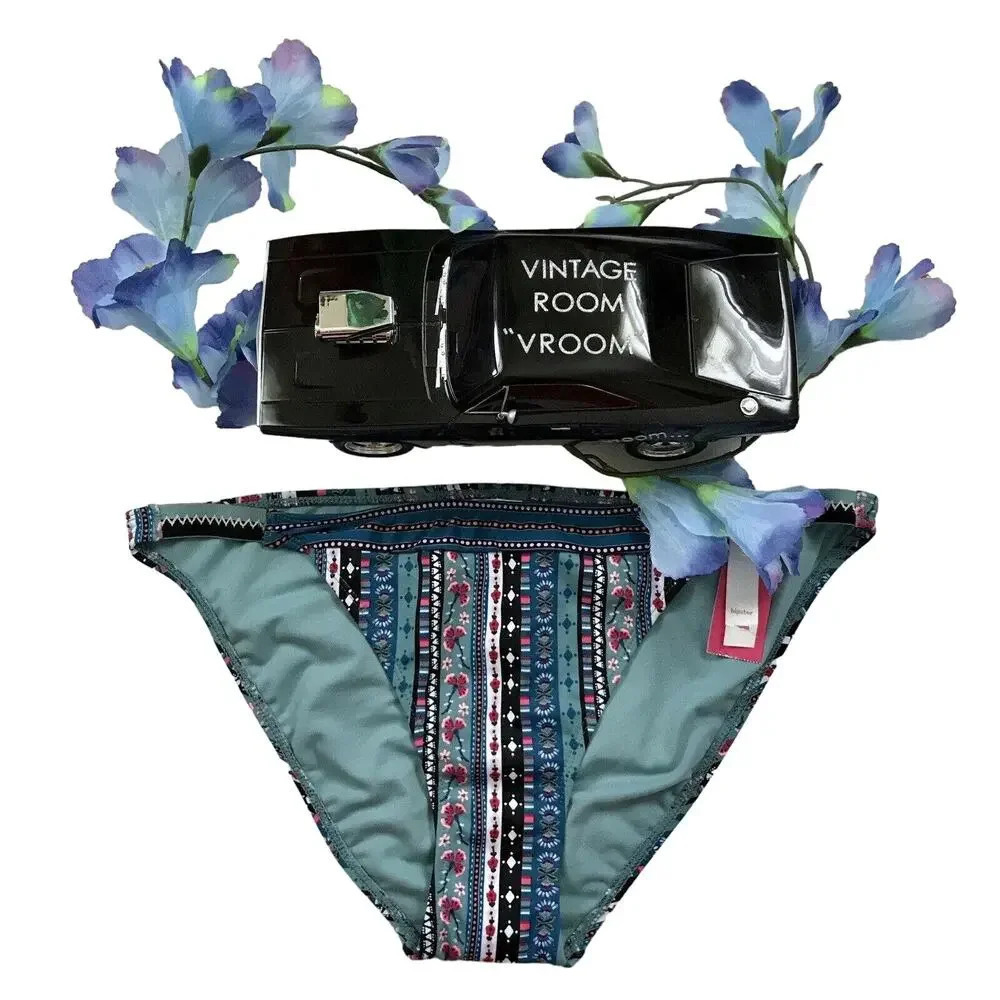 Xhilaration NWT Swim Bottom Women XL